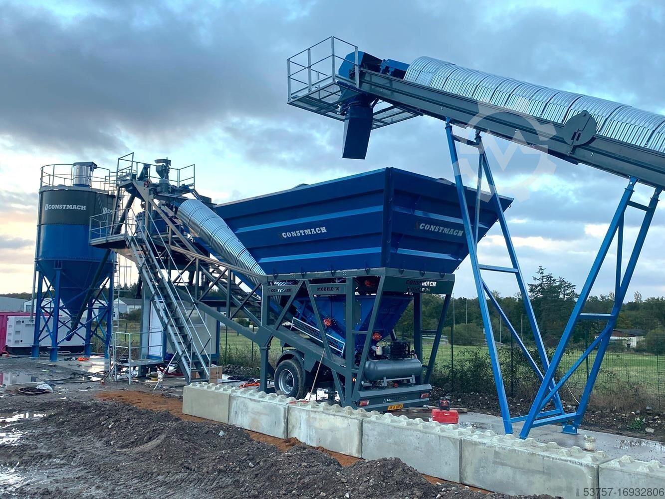 30 m3/h mobile concrete batching plant