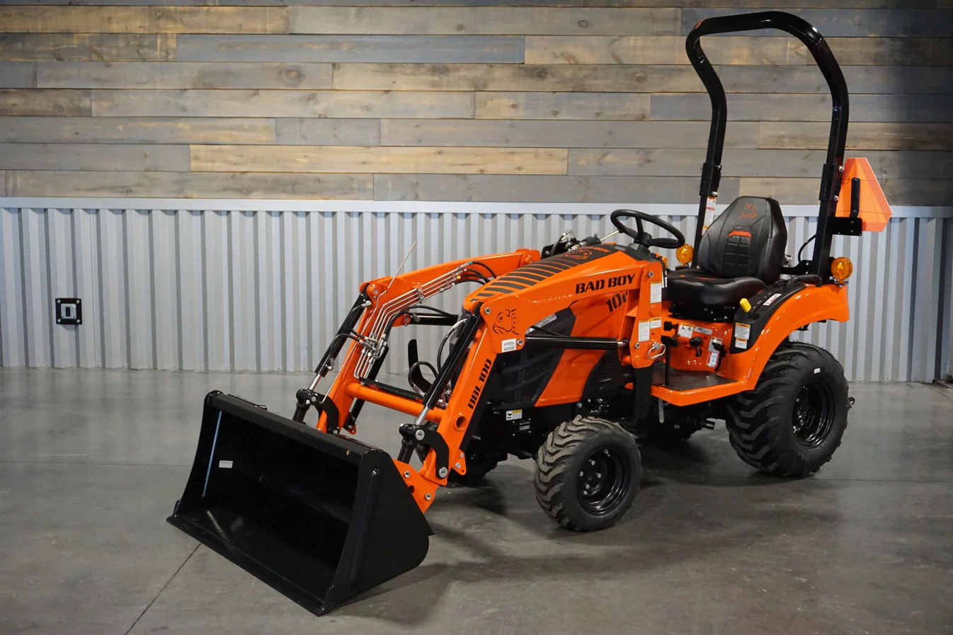 1022H - 10 SERIES, 22HP W/ 100 BACKHOE LOADER - Image 2