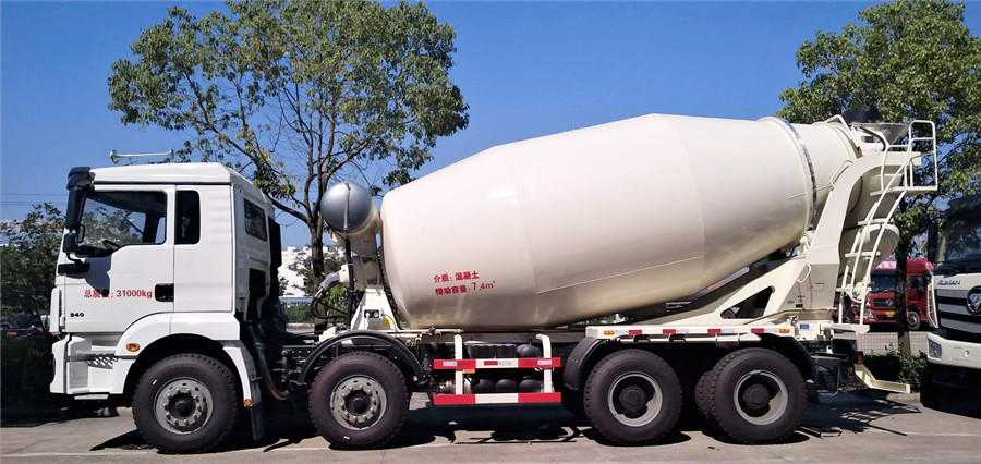 Howo Left Side Driving 12 Cubic Meters Cement Mixer Concrete Mix Truck - Image 3