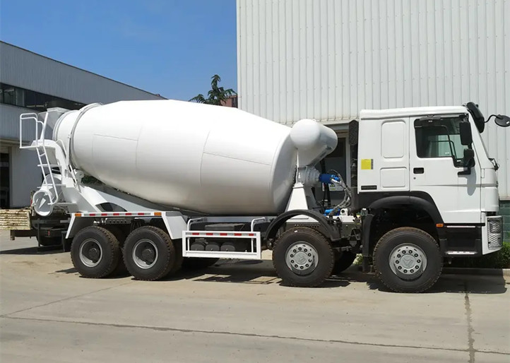 Howo Left Side Driving 12 Cubic Meters Cement Mixer Concrete Mix Truck - Image 2