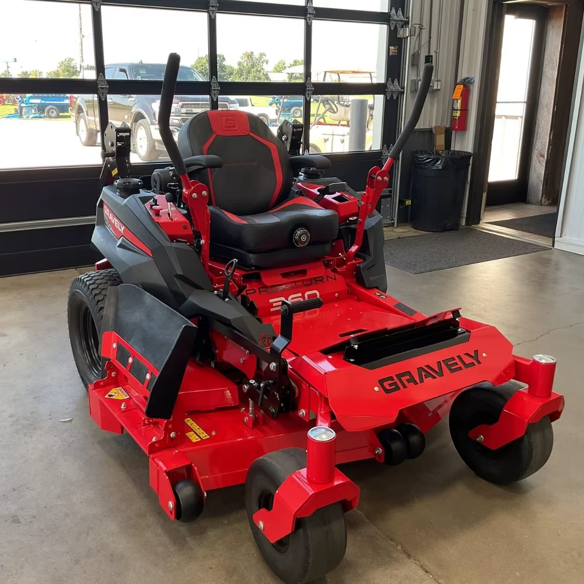GRAVELY 24HP ZERO TURN LAWN MOWER