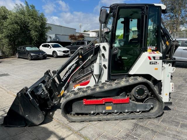 HIDROMEK HMK62T BACKHOE LOADER - Image 2