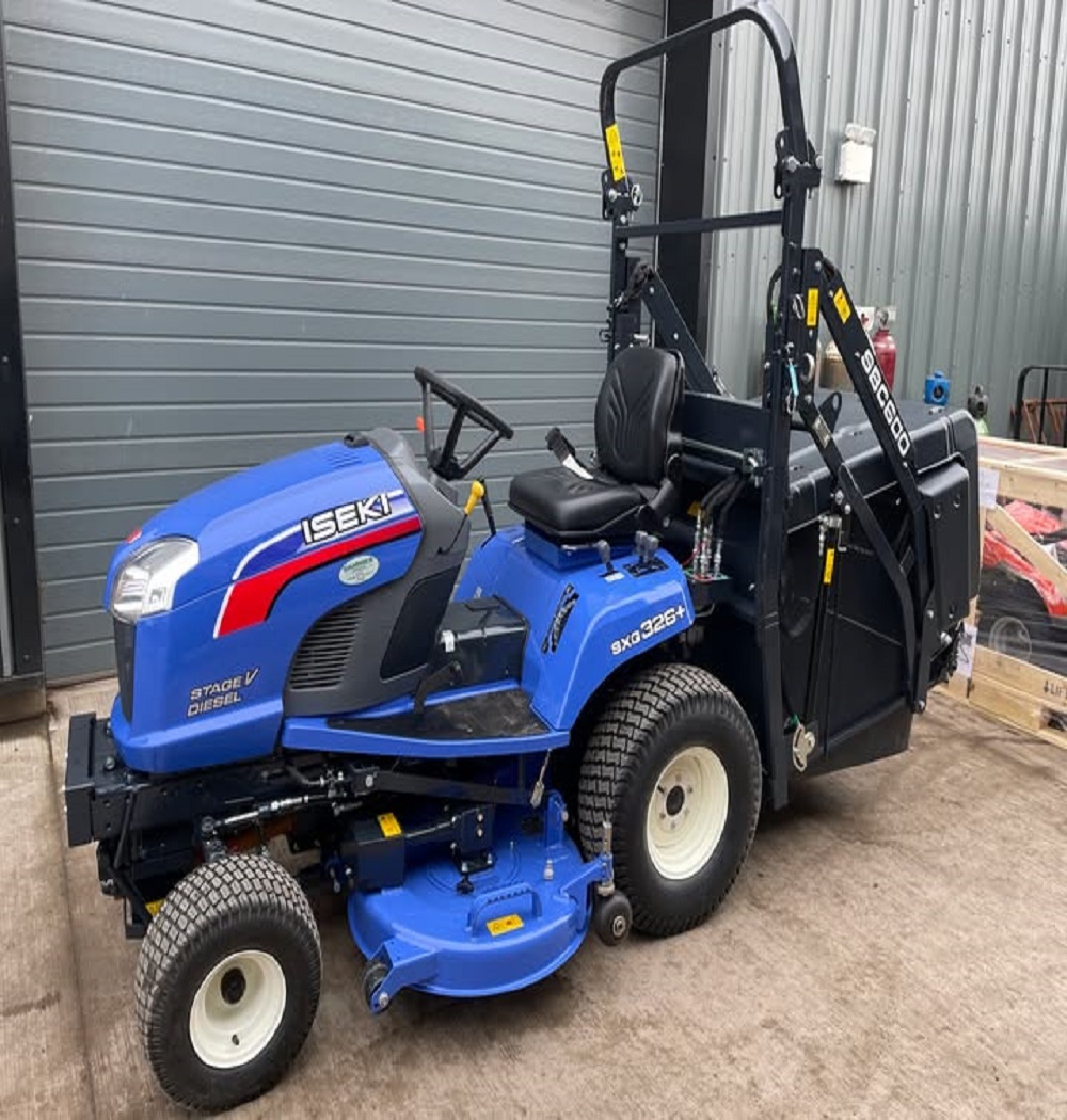 ISEKI SXG 326 LAWN MOWER - Image 3
