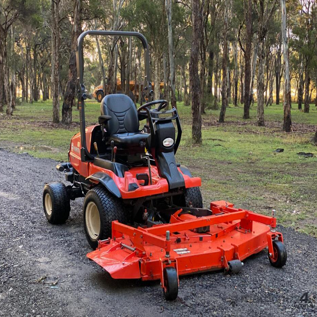KUBOTA F2890 LAWN MOWER - Image 4