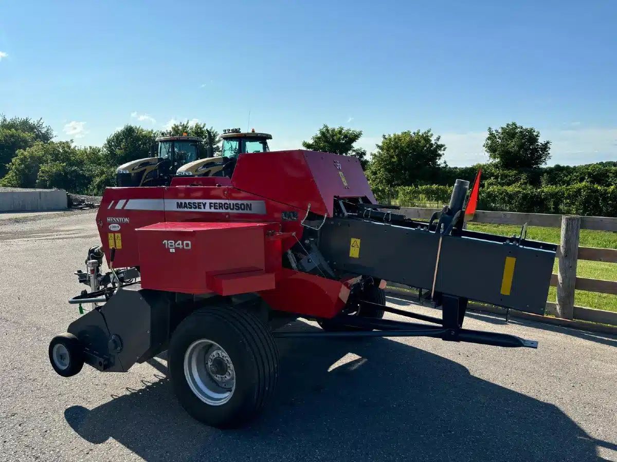 MASSEY FERGUSON RB.156 MINI HAY BALER - Image 6