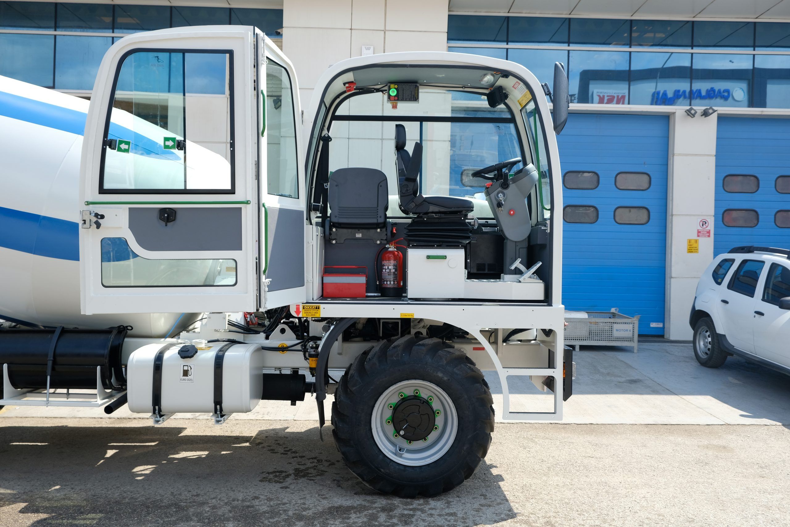 Titan TM05 Concrete Transmixer - Image 2