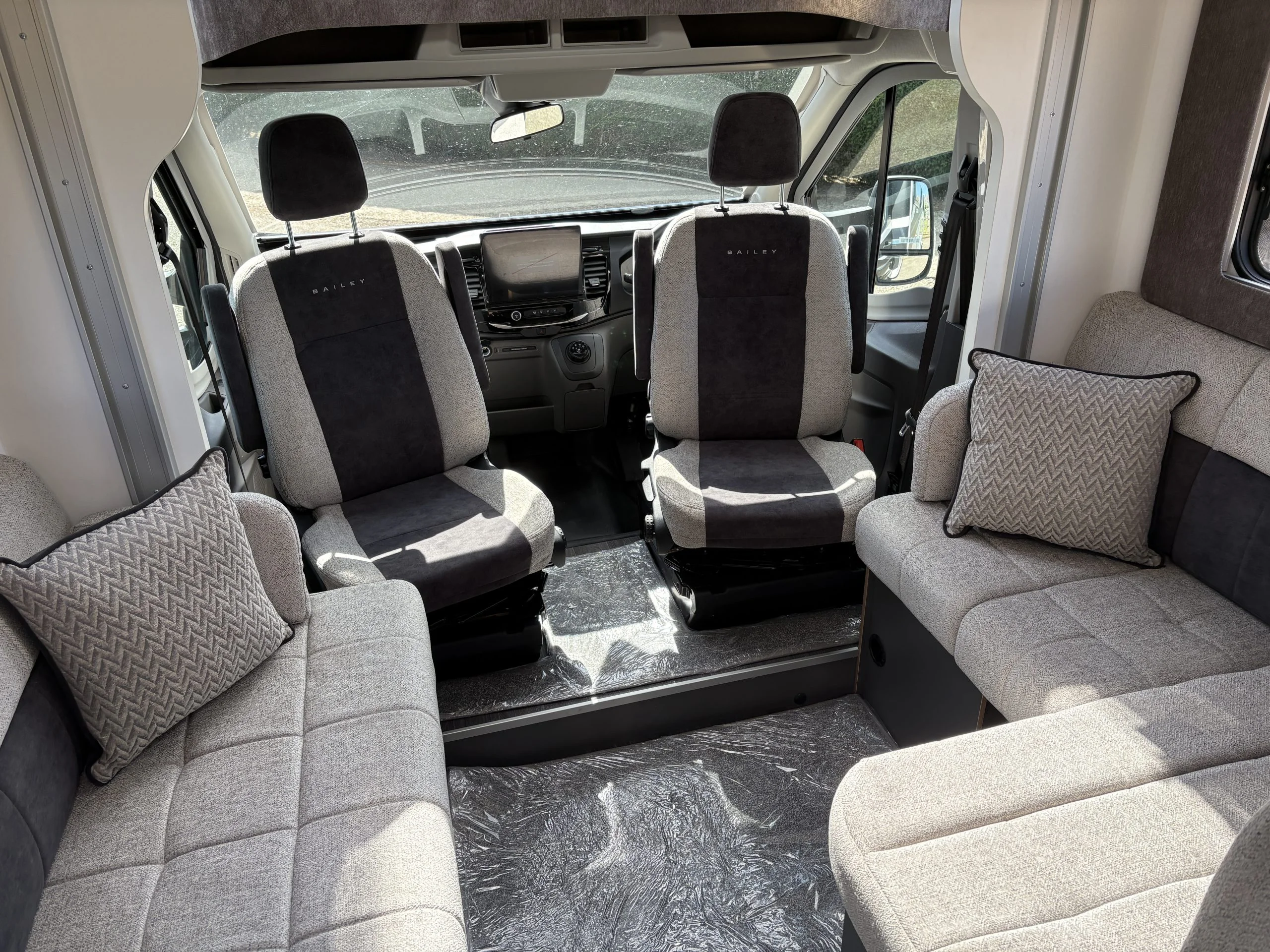 New Bailey Adamo XL-DL (2025)- 5 Berth Motorhome - Image 6