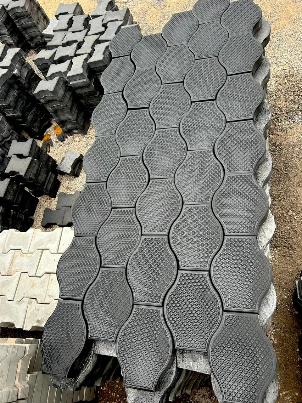 Pot Wave Smart Paver (285 x 225 x 60mm)-Black (20 Pcs/M2)