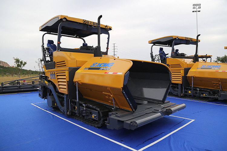 XCMG Official Road Machinery 9.5m RP953 Concrete Paver machine
