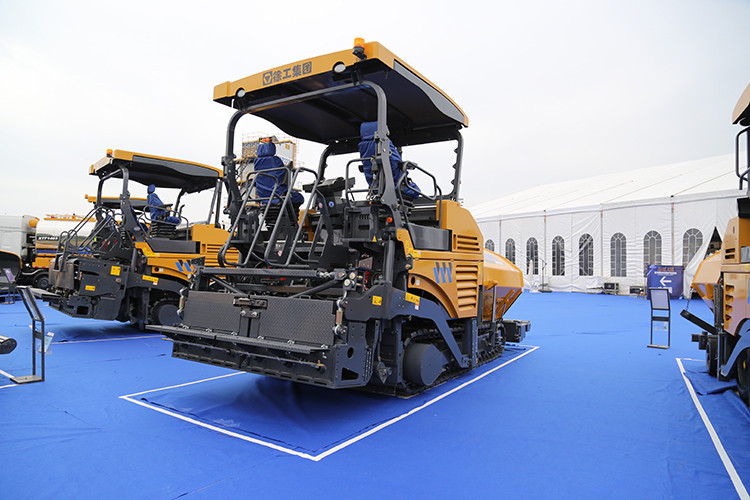XCMG Official Road Machinery 9.5m RP953 Concrete Paver machine - Image 5