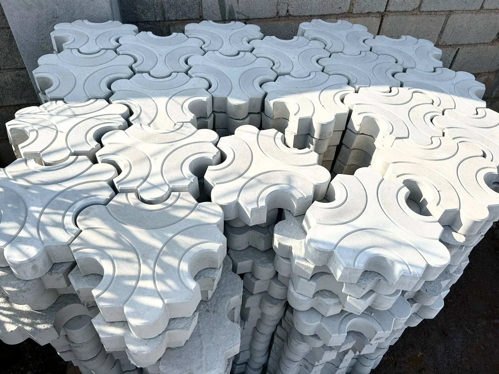 Tristan Smart Paver (315x315x 60mm)-Light Grey (13 Pcs/M2) - Image 2