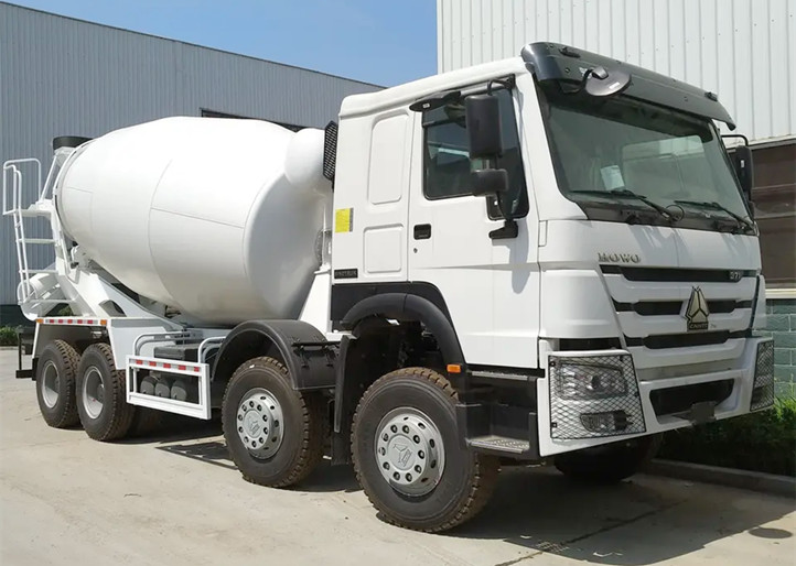 Howo Left Side Driving 12 Cubic Meters Cement Mixer Concrete Mix Truck - Image 5