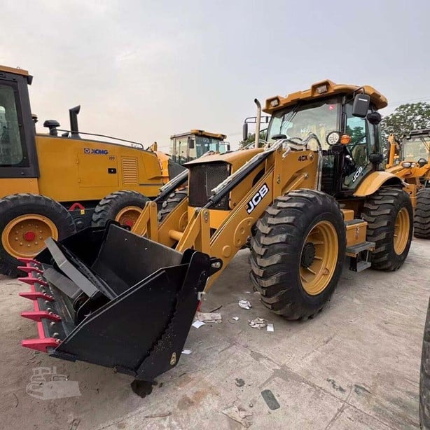 JCB 4CX BACKHOE LOADER - Image 2