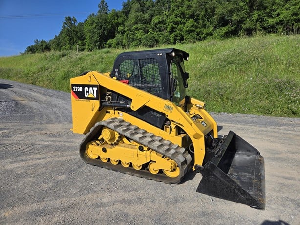CATERPILLAR 279D SKID STEER