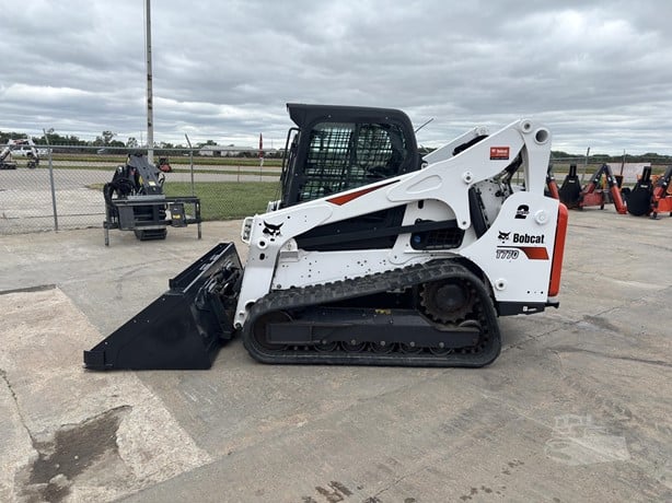 BOBCAT T770 SKID STEER LOADER - Image 8