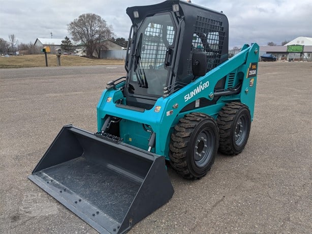 SUNWARD SWL2830 SKID STEER LOADER