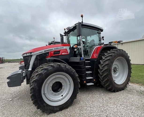 MASSEY FERGUSON 5711 TRACTOR